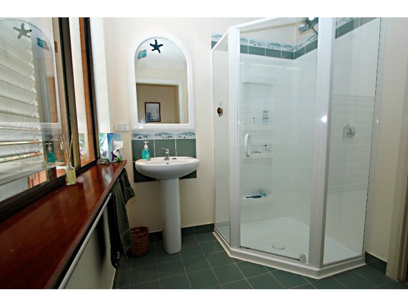 117 Tramican Street, Point Lookout QLD 4183