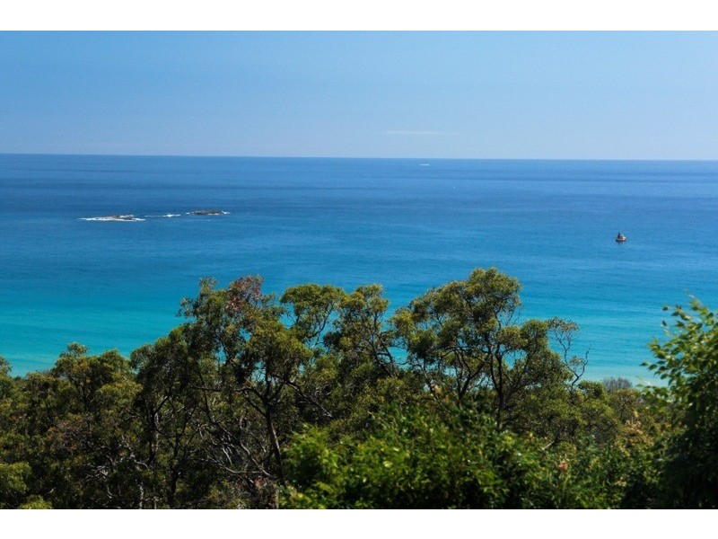 117 Tramican Street, Point Lookout QLD 4183