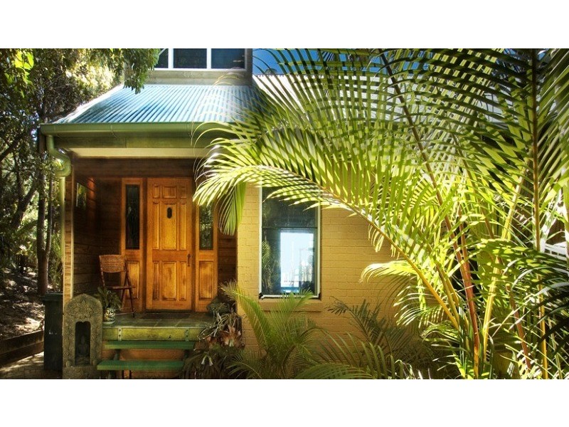 41 Cumming Parade, Point Lookout QLD 4183