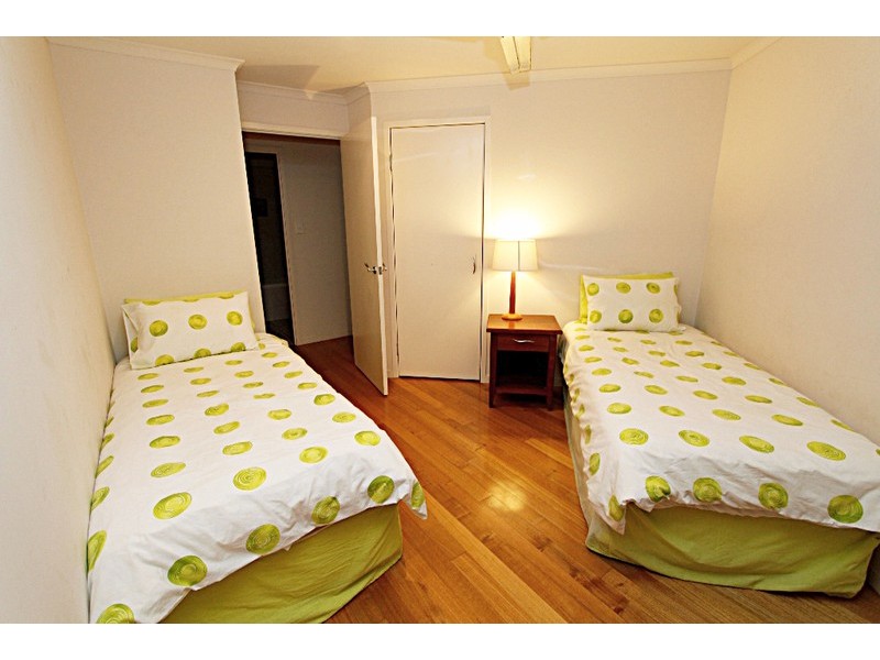 5 Pratt Court, Point Lookout QLD 4183