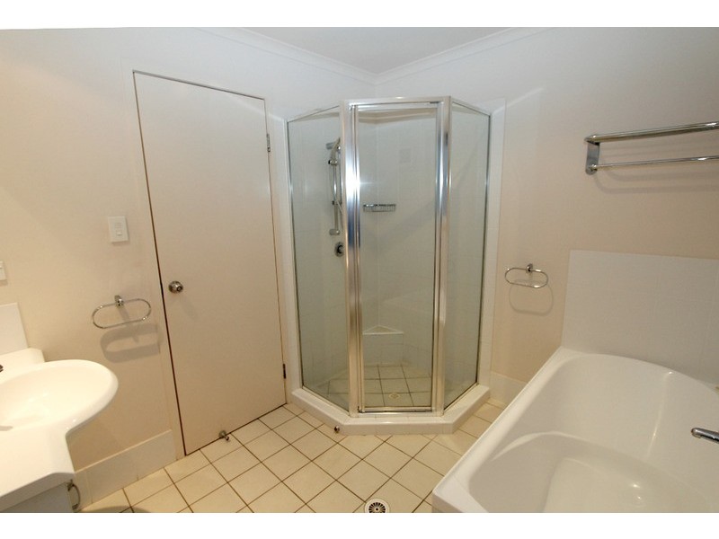1/5 Pratt Court, Point Lookout QLD 4183