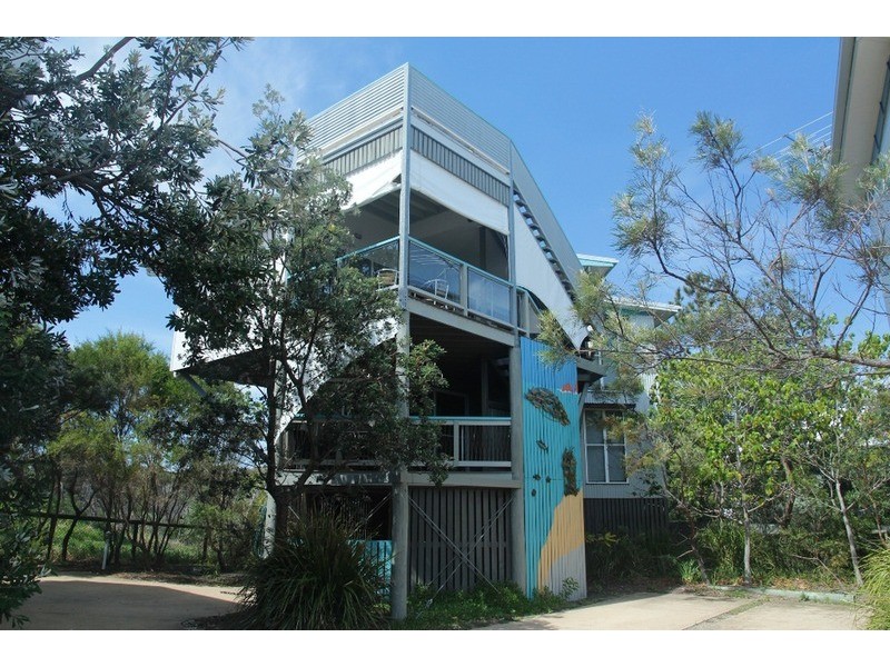 2/5 Pratt Court, Point Lookout QLD 4183