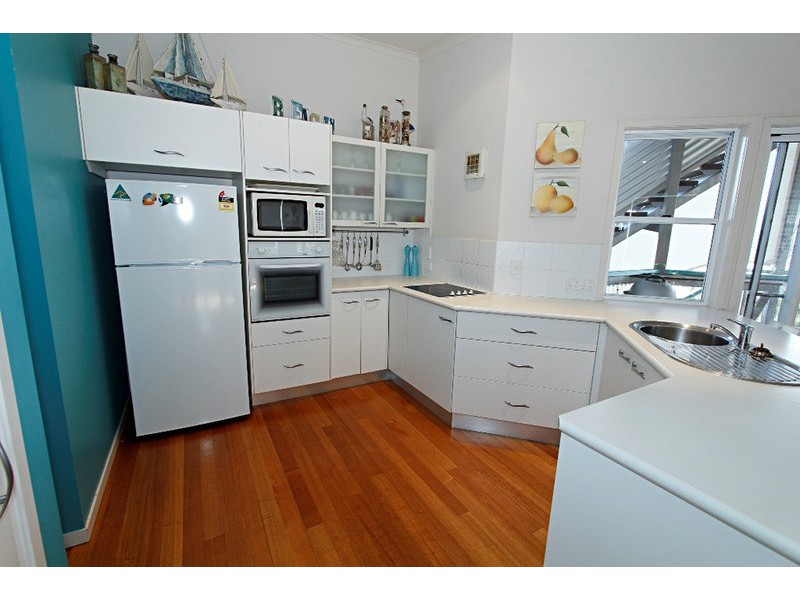 2/5 Pratt Court, Point Lookout QLD 4183