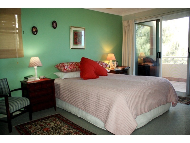 1-5 Samarinda Drive, Point Lookout QLD 4183