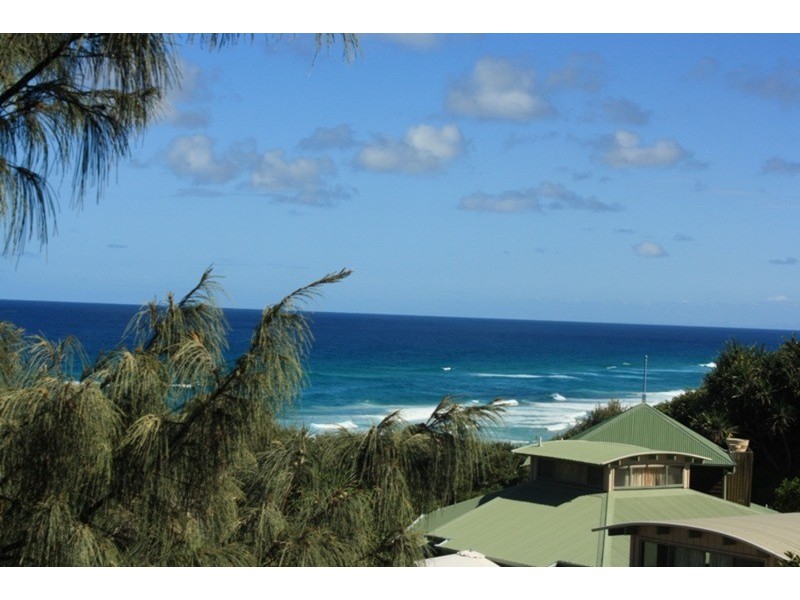 1-5 Samarinda Drive, Point Lookout QLD 4183