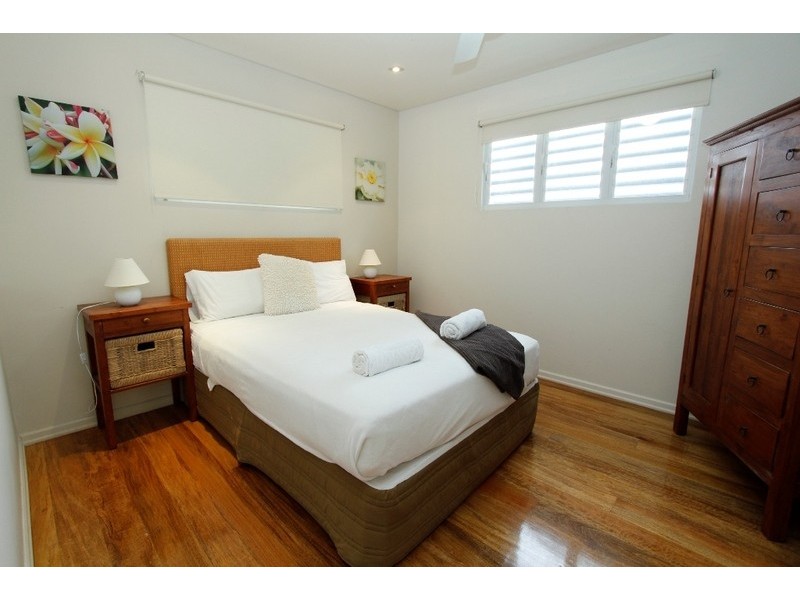 1/12 Samarinda Way, Point Lookout QLD 4183