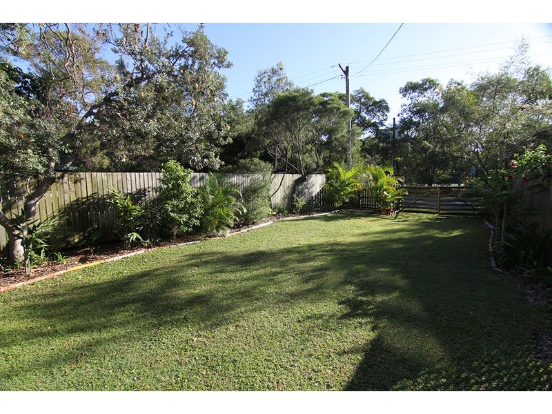 109 Dickson Way, Point Lookout QLD 4183