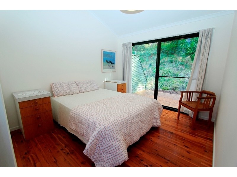 109 Dickson Way, Point Lookout QLD 4183