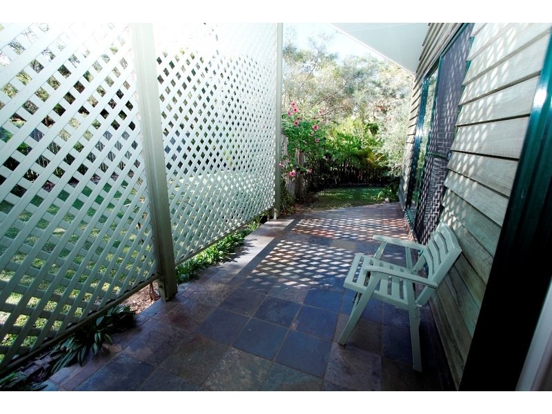 109 Dickson Way, Point Lookout QLD 4183