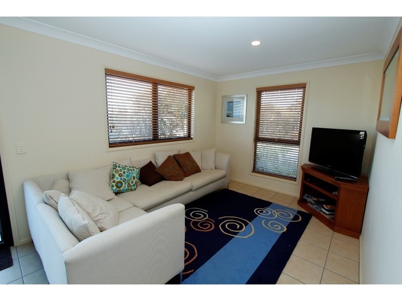 1/8 Roseby Court, Point Lookout QLD 4183