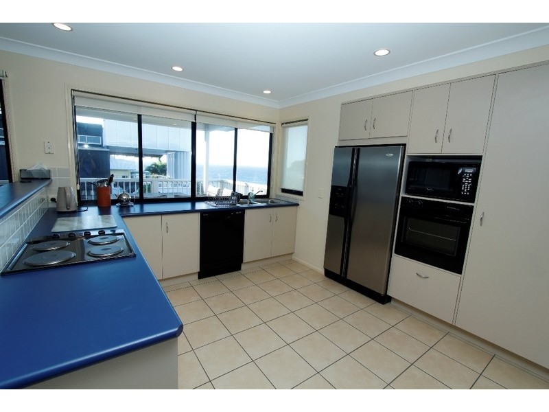 1/8 Roseby Court, Point Lookout QLD 4183