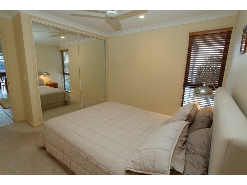 1/8 Roseby Court, Point Lookout QLD 4183