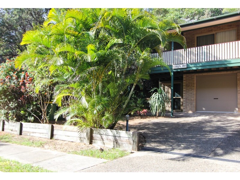 1/34 Samarinda  Way, Point Lookout QLD 4183
