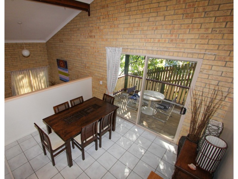 1/34 Samarinda  Way, Point Lookout QLD 4183