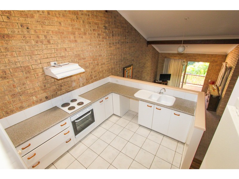 1/34 Samarinda  Way, Point Lookout QLD 4183
