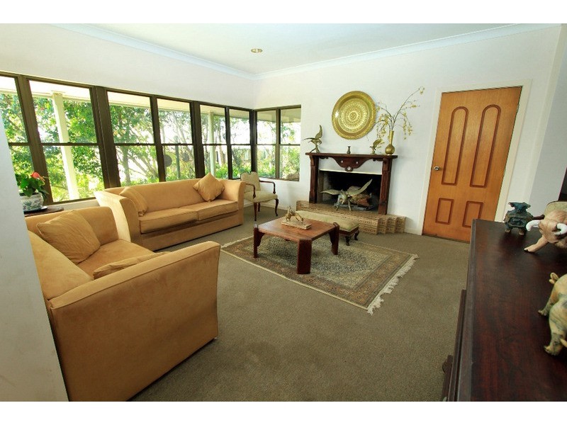 6 Pratt Court, Point Lookout QLD 4183