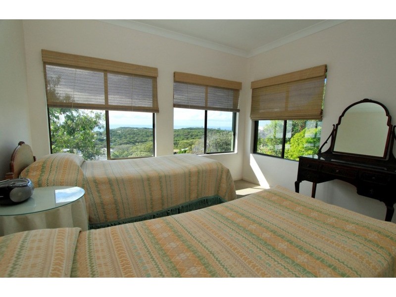 6 Pratt Court, Point Lookout QLD 4183