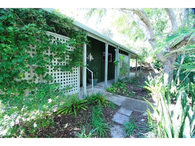 6 Pratt Court, Point Lookout QLD 4183