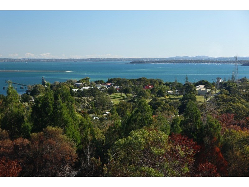 53 Rainbow Crescent, Dunwich QLD 4183