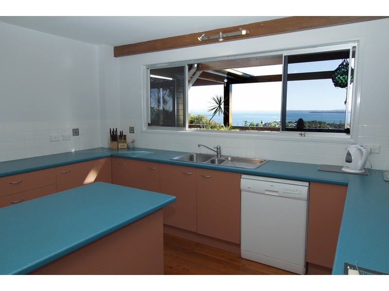 53 Rainbow Crescent, Dunwich QLD 4183