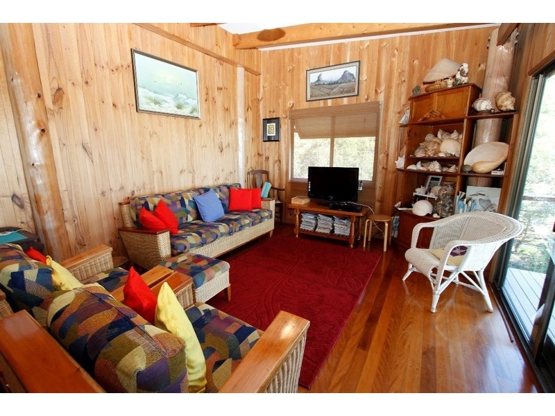 136 Tramican Street, Point Lookout QLD 4183