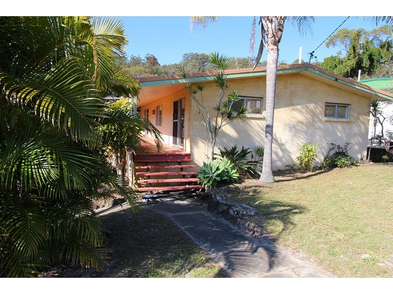 138 Rainbow Crescent, Dunwich QLD 4183