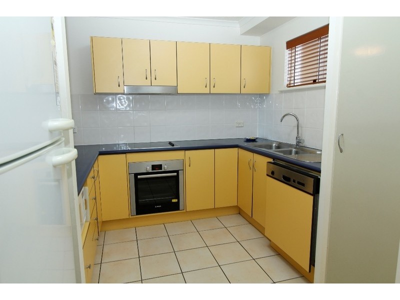 4/11 Samarinda Drive, Point Lookout QLD 4183