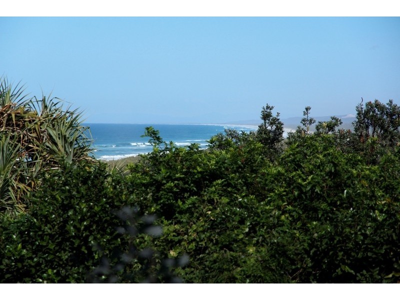 4/11 Samarinda Drive, Point Lookout QLD 4183