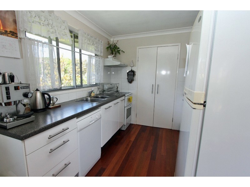 28 Petrie Street, Dunwich QLD 4183