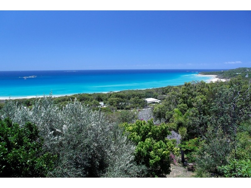 55 Tramican Street, Point Lookout QLD 4183