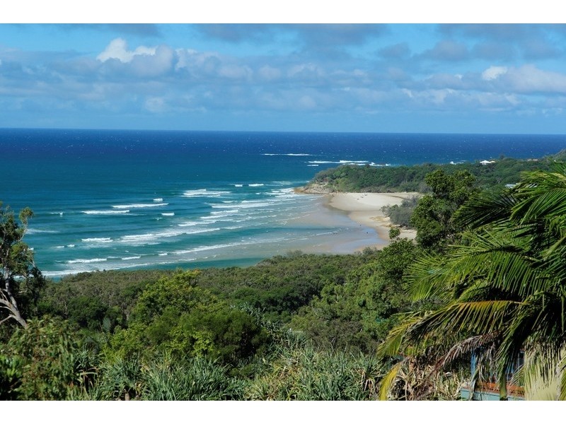 66 Tramican Street, Point Lookout QLD 4183