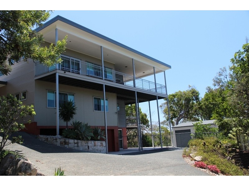 66 Tramican Street, Point Lookout QLD 4183