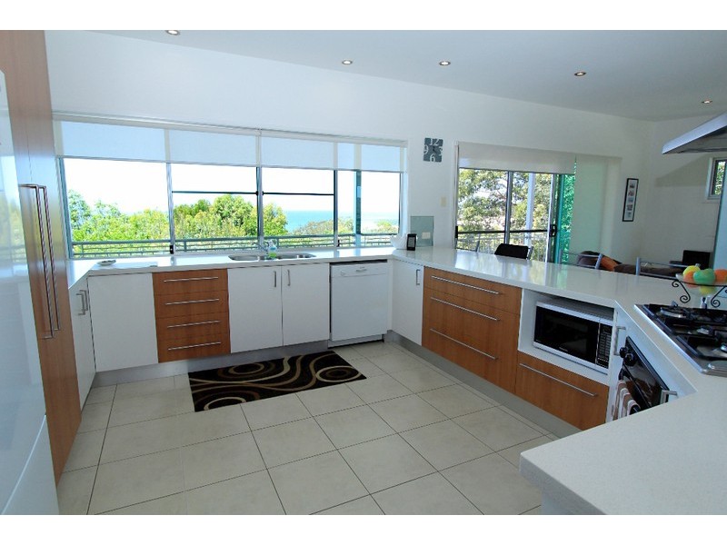 66 Tramican Street, Point Lookout QLD 4183