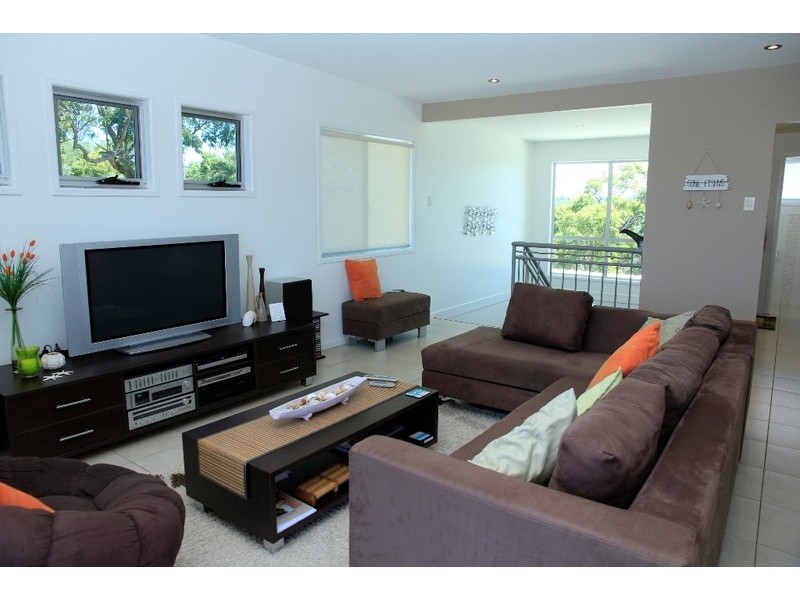 66 Tramican Street, Point Lookout QLD 4183