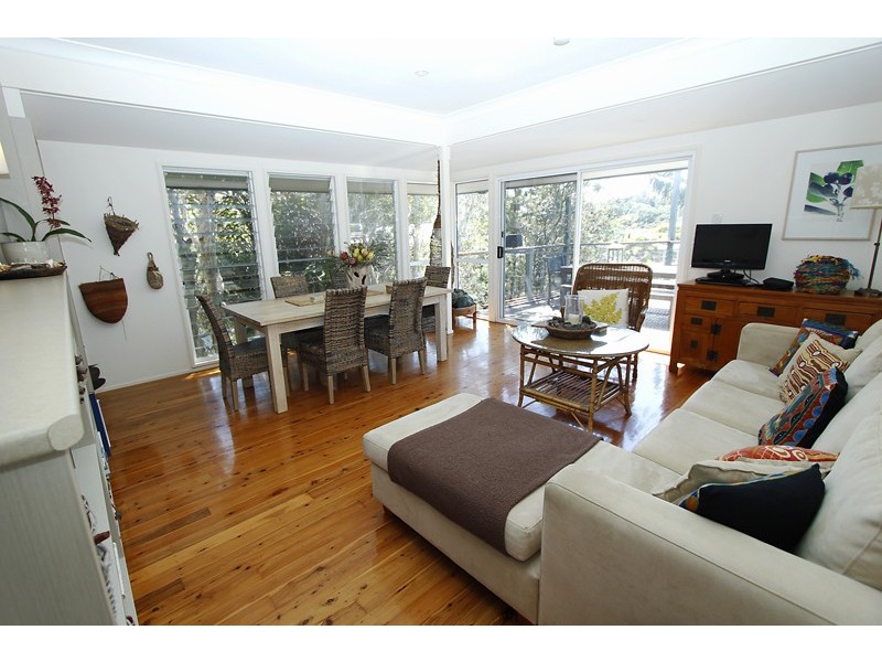 49 Cumming Parade, Point Lookout QLD 4183