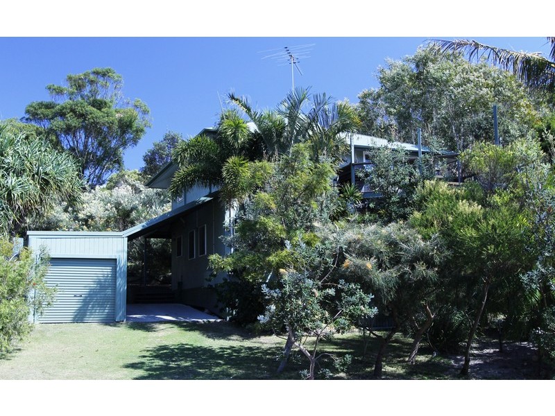 49 Cumming Parade, Point Lookout QLD 4183