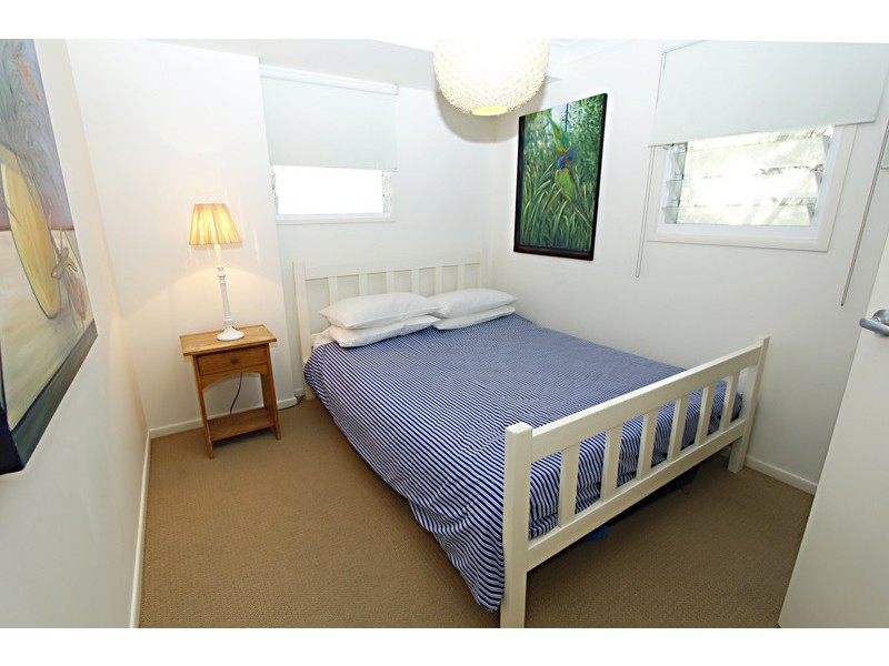 49 Cumming Parade, Point Lookout QLD 4183