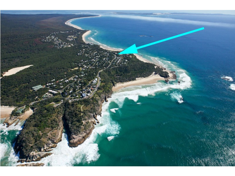 104 Mooloomba Road, Point Lookout QLD 4183