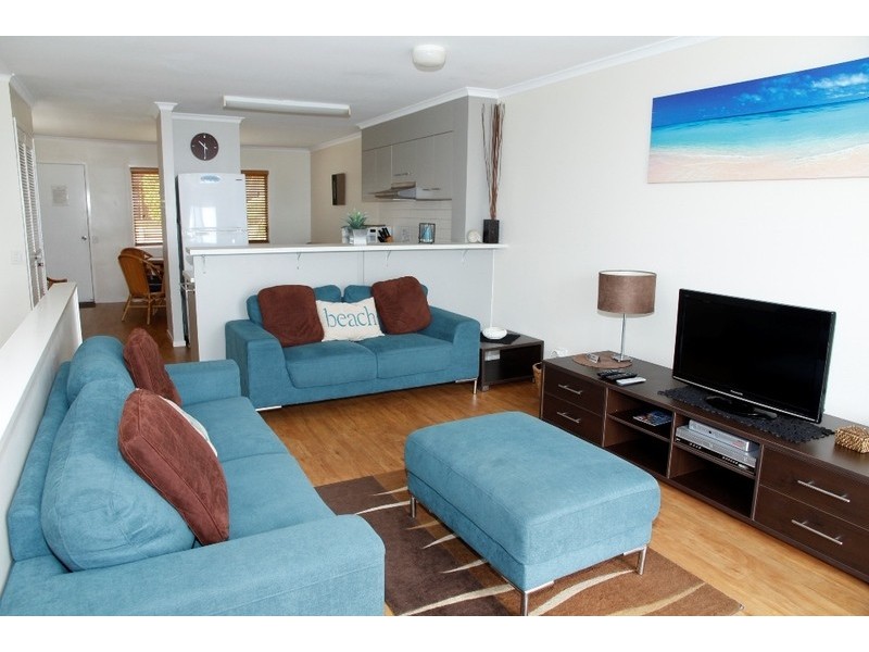 18/21-25 Cumming Parade, Point Lookout QLD 4183