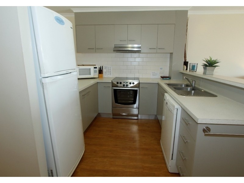18/21-25 Cumming Parade, Point Lookout QLD 4183