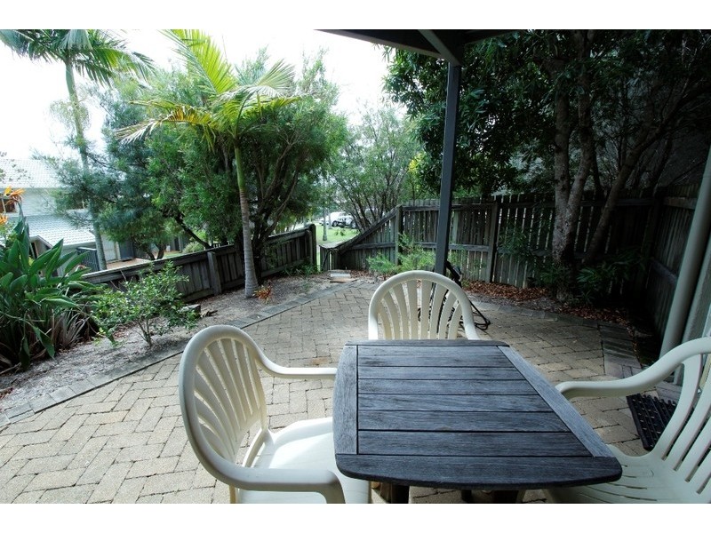 18/21-25 Cumming Parade, Point Lookout QLD 4183