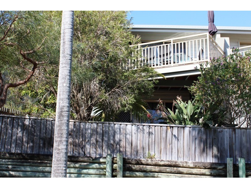 18/21-25 Cumming Parade, Point Lookout QLD 4183