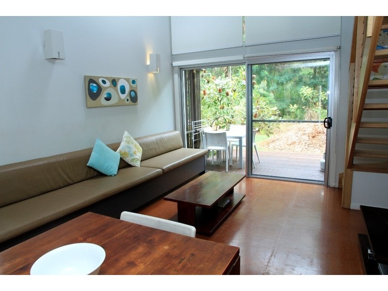 49 Dickson Way, Point Lookout QLD 4183