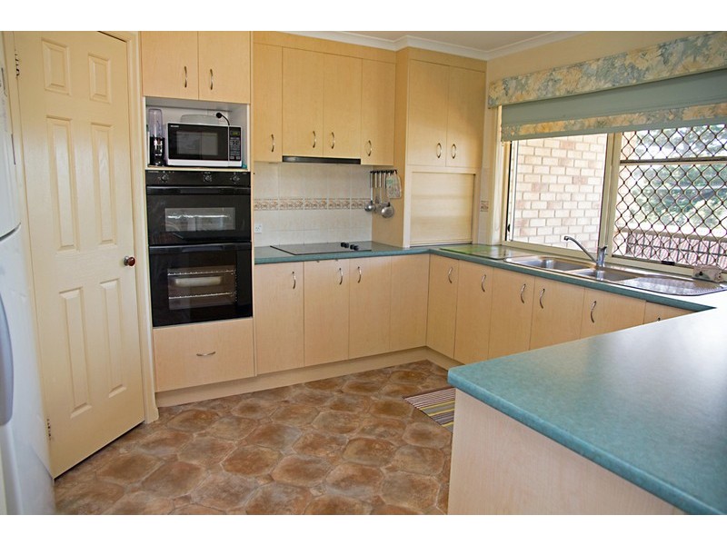 3 GUY Crescent, Dunwich QLD 4183