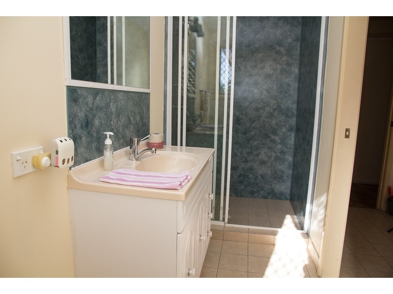 3 GUY Crescent, Dunwich QLD 4183