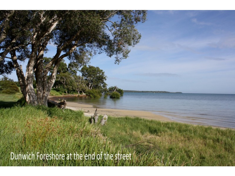11 Fraser Street, Dunwich QLD 4183