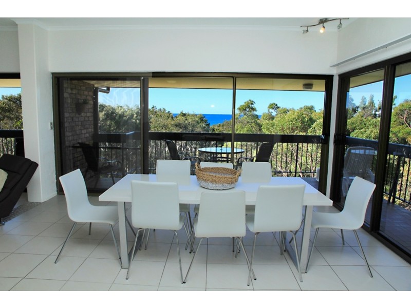 112 Dickson Way, Point Lookout QLD 4183