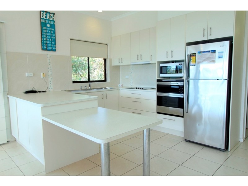 112 Dickson Way, Point Lookout QLD 4183