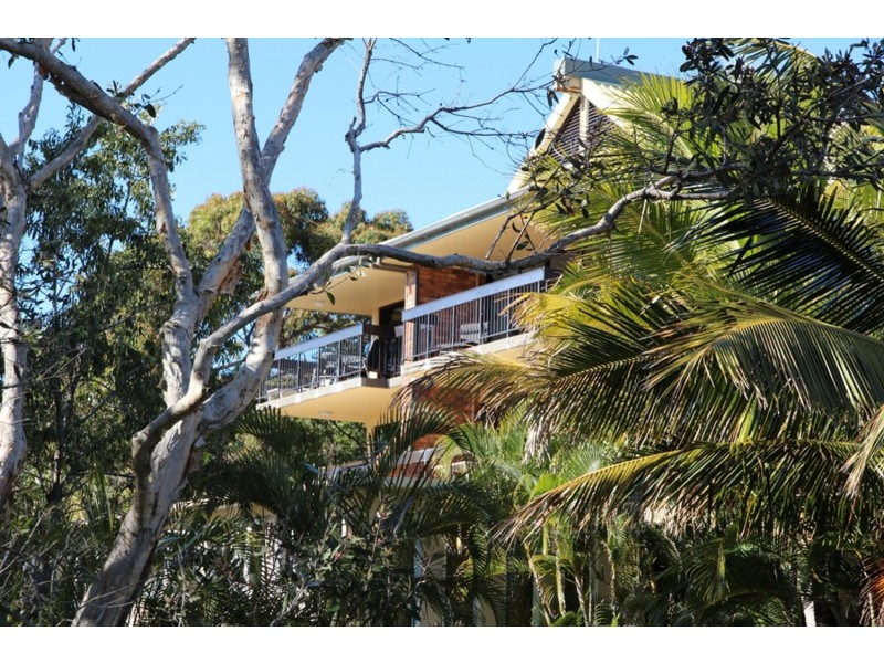 112 Dickson Way, Point Lookout QLD 4183