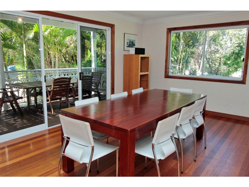 42 Karboora Drive, Point Lookout QLD 4183